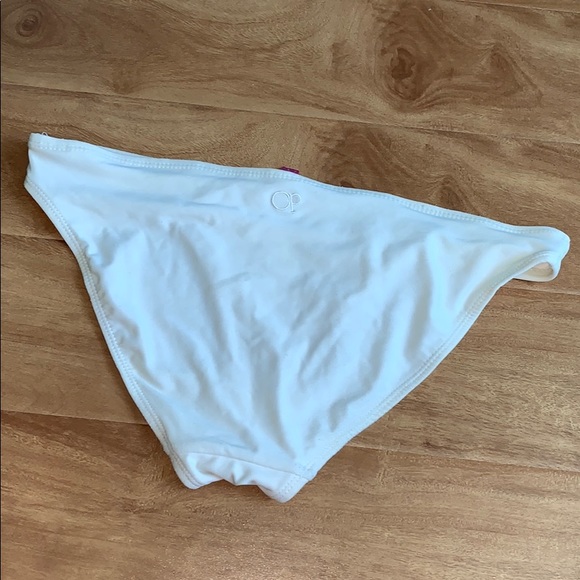 white bikini bottom - Picture 2 of 3